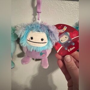 Eden the Bigfoot clip NWT